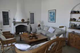 Información de CASAS AP1456 de inmobiliaria ANTONIO DIAZ en el barrio JOSE IGNACIO 
 Consta de tres dormitorios y dos baños, e increíble vista al mar sobre la mansa. Living comedor cocina con ventanales y alero para disfutar de los mejores atardeceres.
Ademas cuenta con dormitorio de servicio o huespedes, lavadero, parrillero, ducha exterior caliente, jardin. 
 