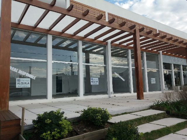 Información de LOCAL EA301 de inmobiliaria ALMA DE MAR en el barrio MANANTIALES 
 Proximamente en alquiler !!
4 locales comerciales en inmejorable punto estrategico comercial de Manantiales
Opening: Noviembre 2015 