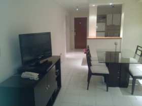 Información de DEPARTAMENTOS VM132 de inmobiliaria VISTALMAR en el barrio PENINSULA 
 Excelente apartamento de 2 dorm,  1 en suite , vestidor , 2 baños, Totalmente a estrenar , muebles de walmer , plasma en todos los ambientes , 2 dvds , video , equipo de audio , aire acondicionado , calefactores, terraza con vista a las dos playas , garage con box
El edificio tiene , servicio de mucamas , portero 24 horas , vigilancia, mantenimiento , garagista, 
Piscina cerrada y abierta climatizadas , gimnasio con prof, (sauna y  yaccuzy,uso exclusivo) , canchas de basket, futbol y padel , barbacoas con aire y parrileros, solarium.
Esta a 70 metros de la brava y a 200 de la mansa.
 