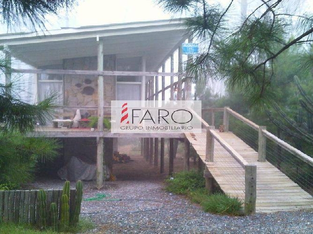 Información de CASAS FA33637 de inmobiliaria FARO en el barrio MONTOYA 
 Muy linda casa en Montoya, rodeada de bosque.  